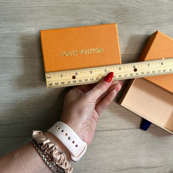 Louis Vuitton wallet gift box - Picture 2 of 6